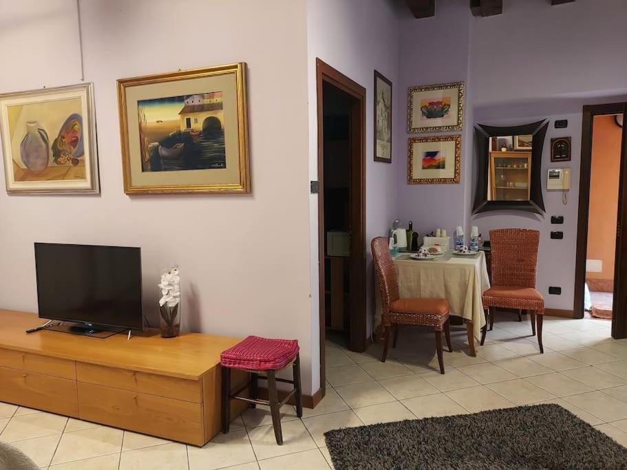 Monolocale In Piazza Isolo Apartment เวโรนา ภายนอก รูปภาพ